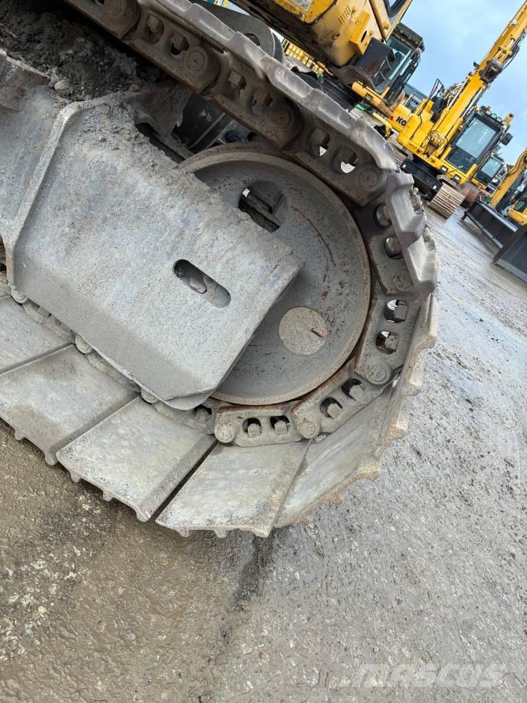 Komatsu PC138US-10 Bageri guseničari