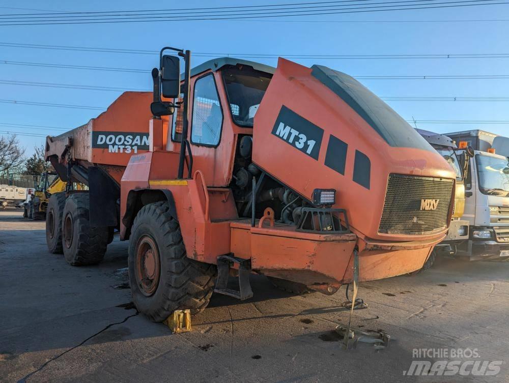 Doosan MT31 Zglobni damperi