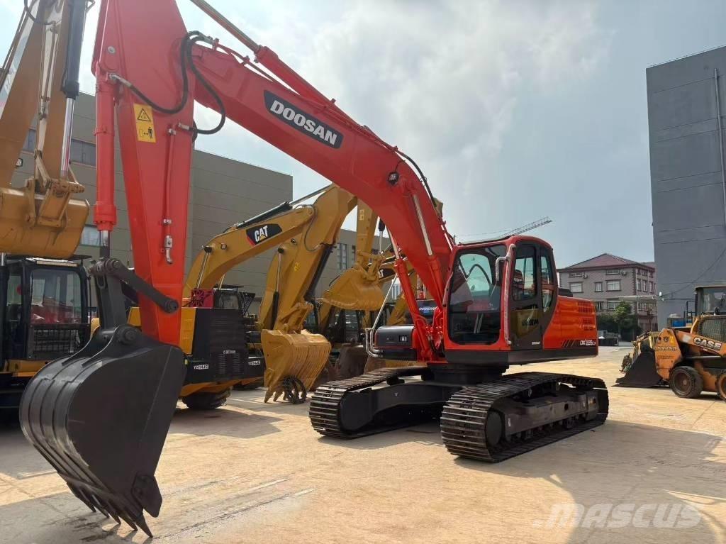 Doosan 225 LC Bageri guseničari