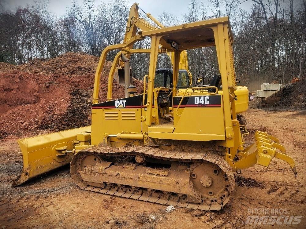 CAT D 4 C Buldožeri guseničari
