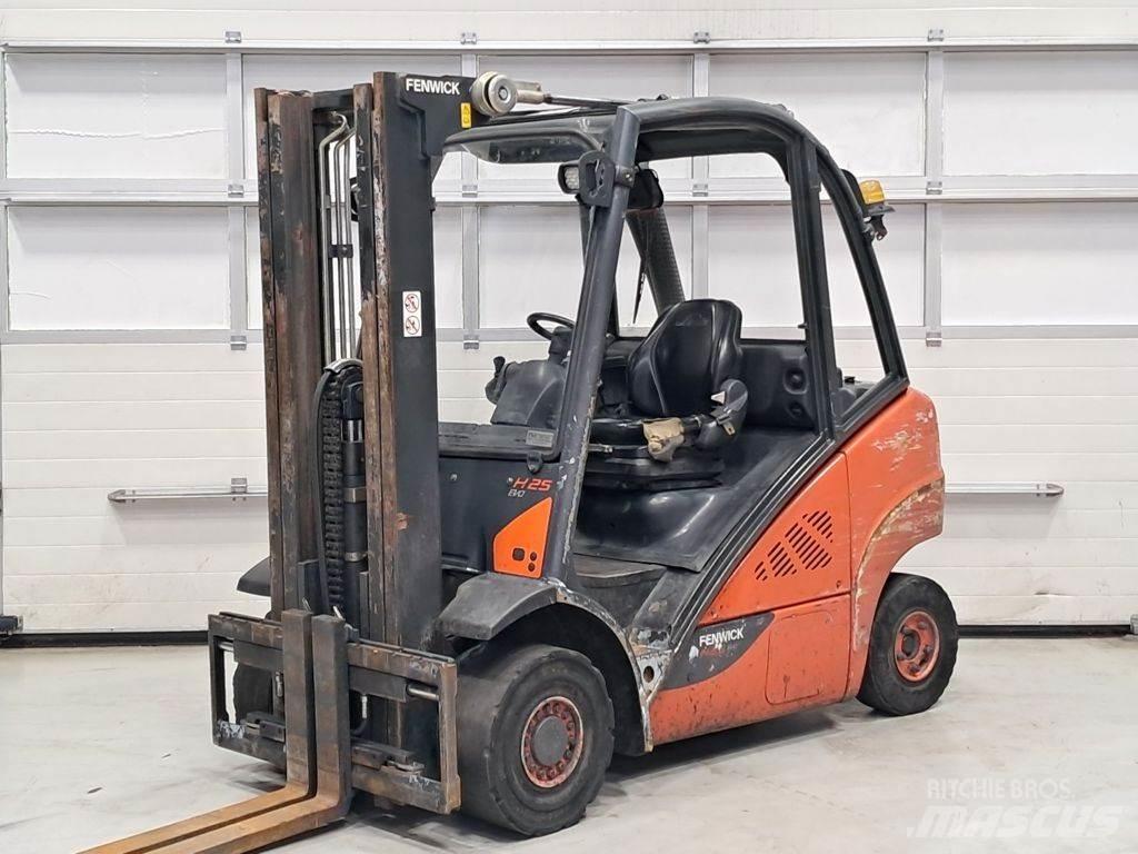 Linde H25D-02 Dizelski viljuškari
