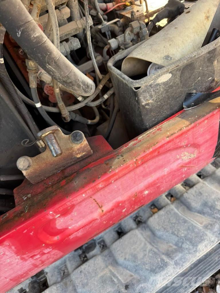 Takeuchi TB260 Mini bageri < 7t