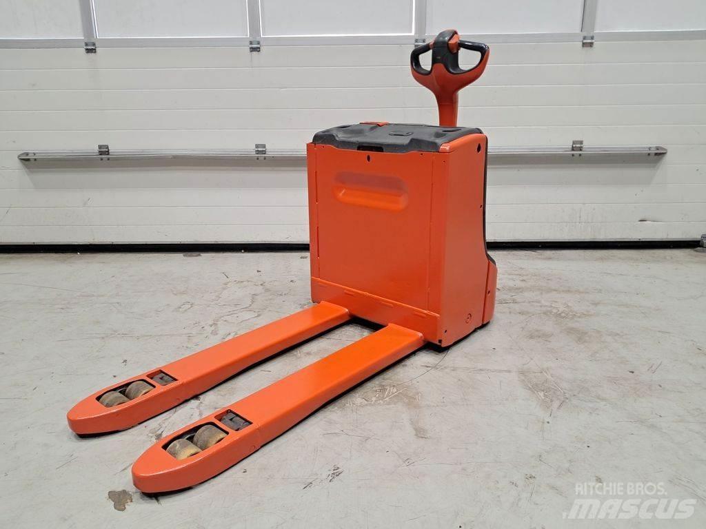Linde T16 Nisko podizni električni viljuškar