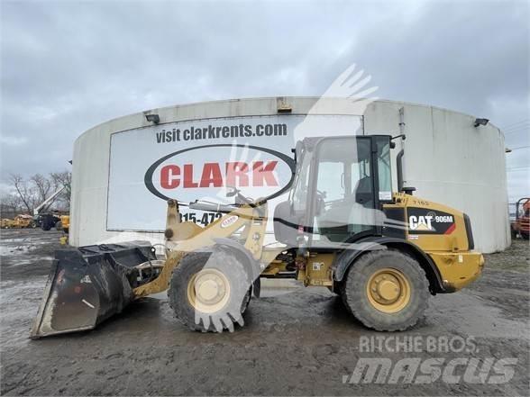 CAT 906M Utovarivači na točkove