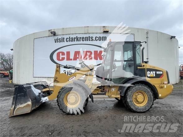 CAT 906M Utovarivači na točkove