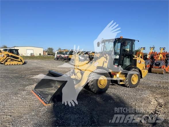 CAT 906M Utovarivači na točkove