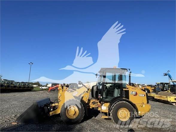 CAT 906M Utovarivači na točkove