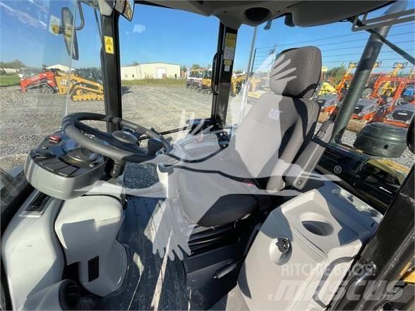 CAT 906M Utovarivači na točkove