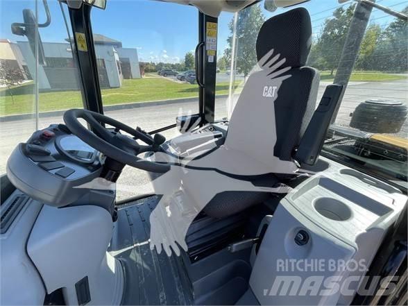 CAT 906M Utovarivači na točkove