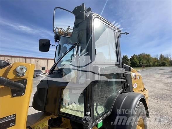 CAT 906M Utovarivači na točkove