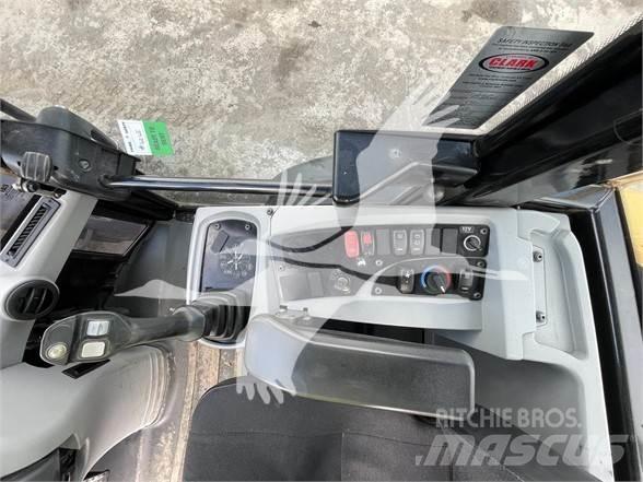 CAT 908M Utovarivači na točkove