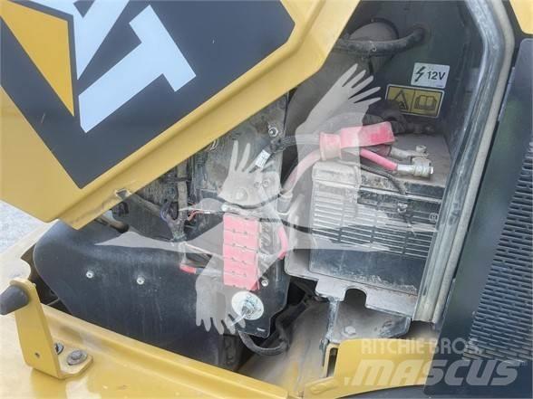 CAT 908M Utovarivači na točkove