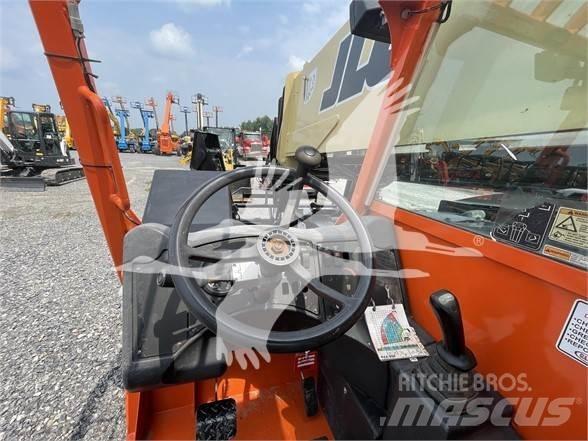 JLG G12-55A Teleskopski viljuškari