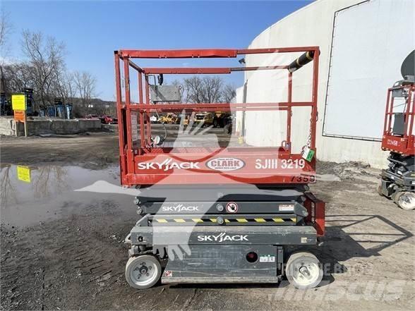 SkyJack SJ3219 Makazaste platforme