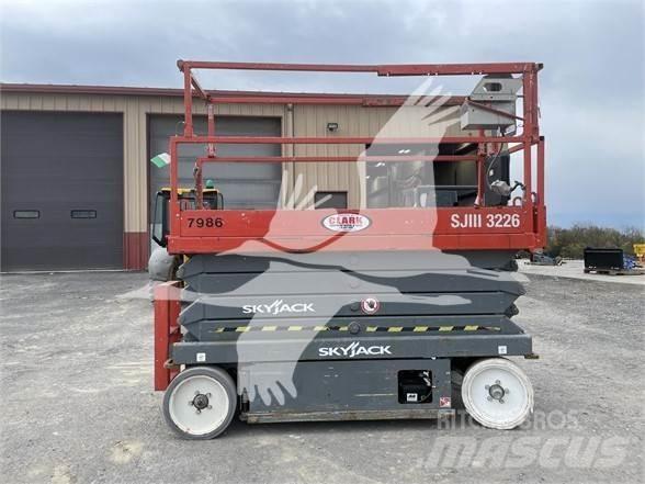 SkyJack SJ3226 Makazaste platforme