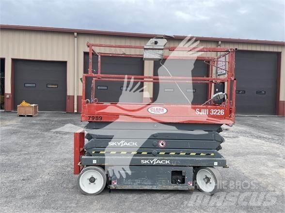 SkyJack SJ3226 Makazaste platforme