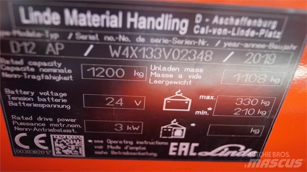 Linde D12AP Ručni električni viljuškar