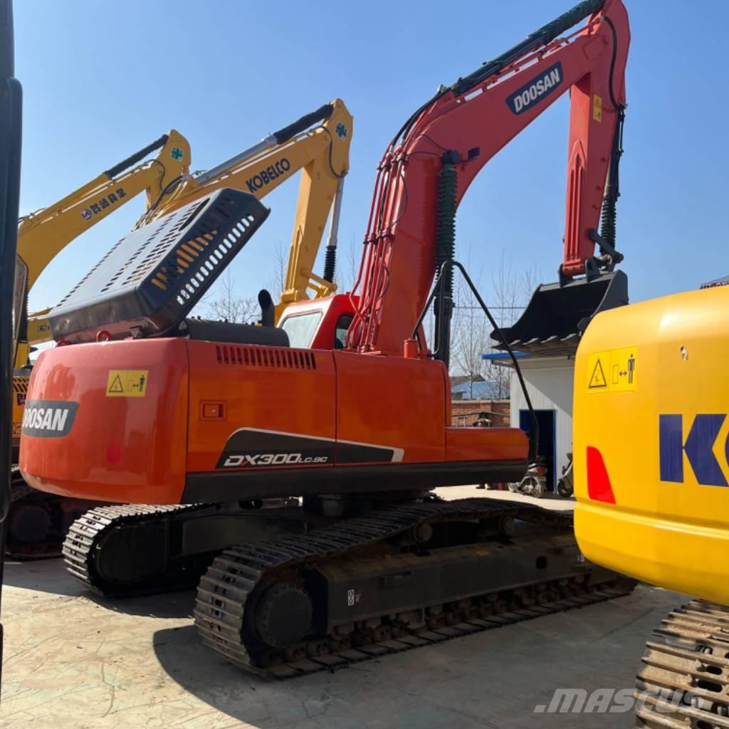 Doosan DX 300 Bageri guseničari