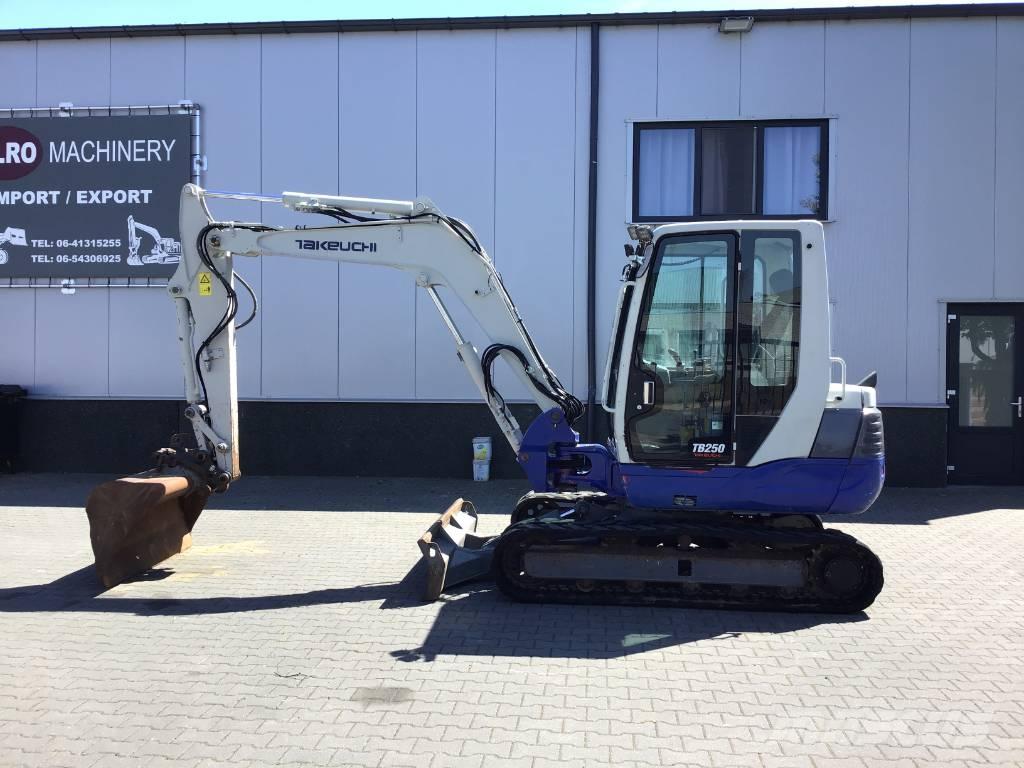 Takeuchi TB 250 Mini bageri < 7t