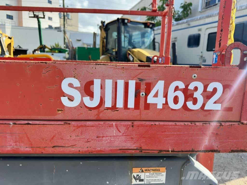 JLG 32 Lift Makazaste platforme