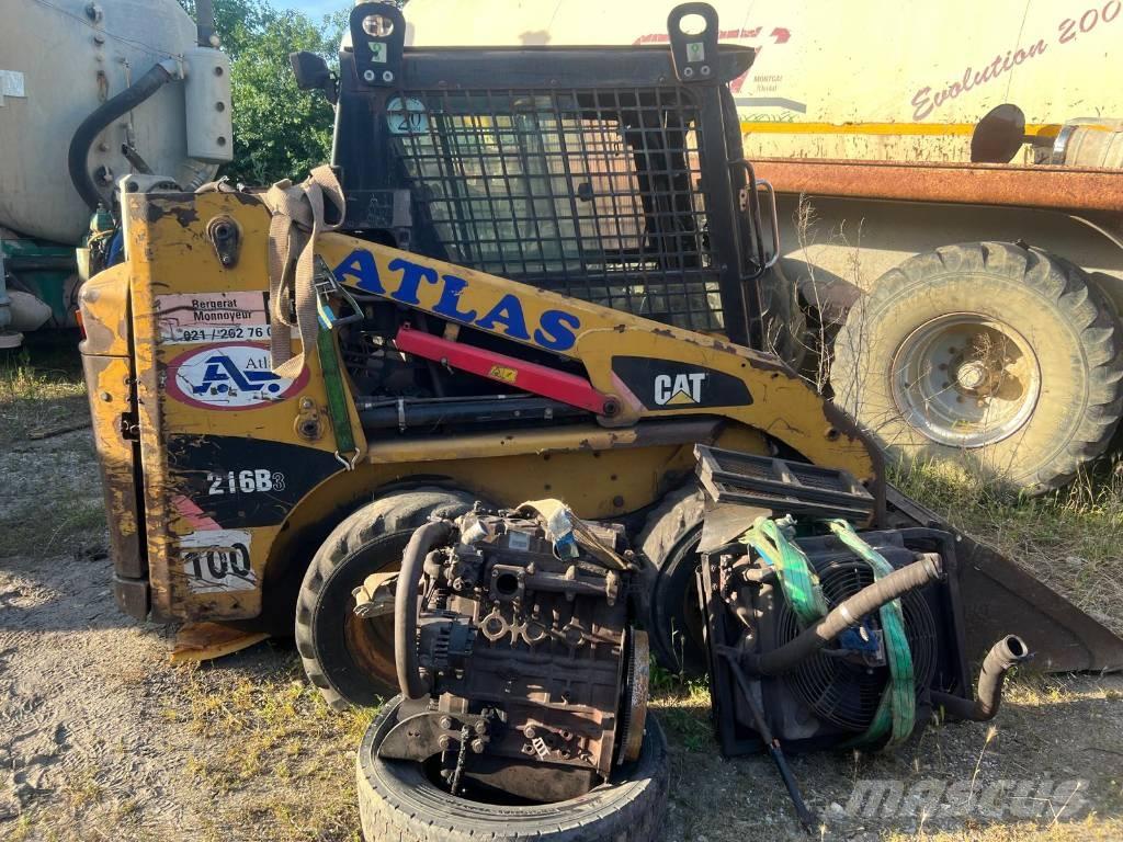 CAT 216 B 3 Kabine i unutrašnjost