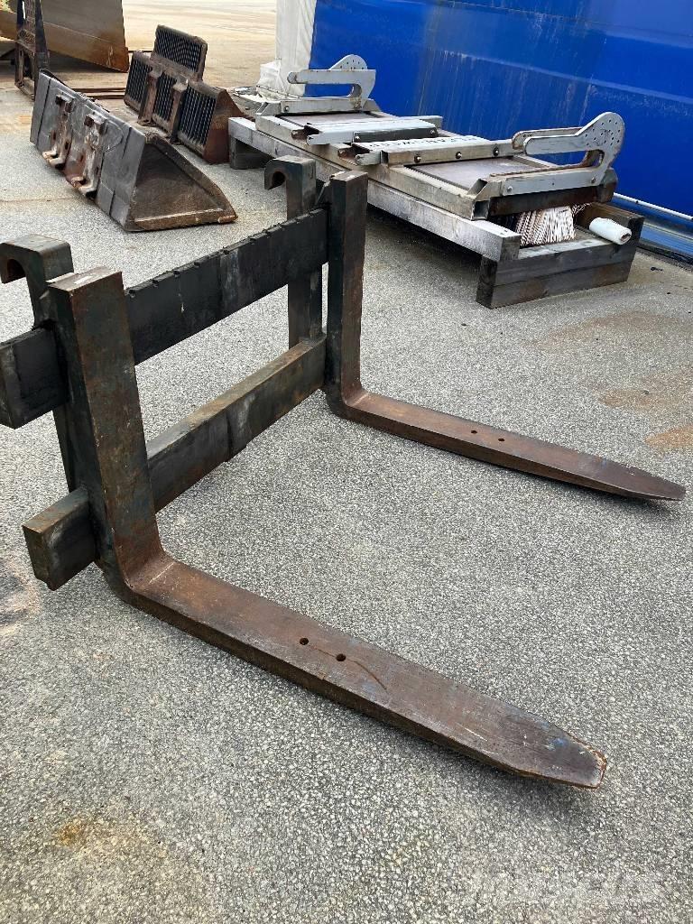 Merlo P55.9 CS Teleskopski viljuškari