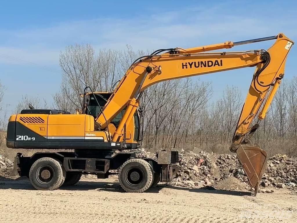 Hyundai R210W-9 Bageri točkaši