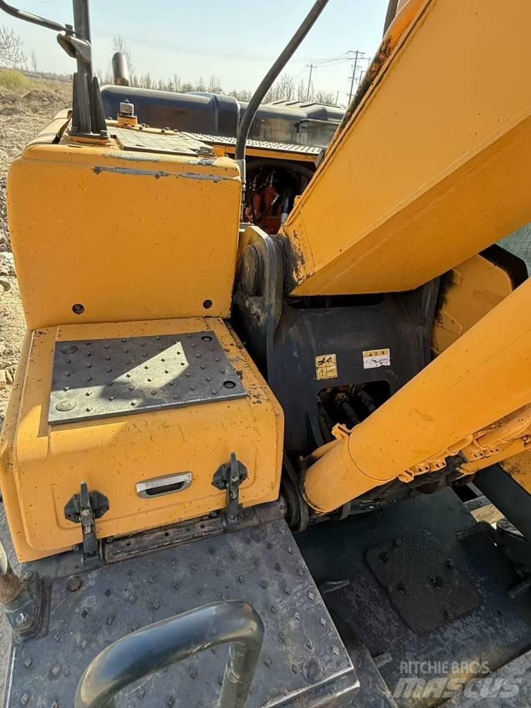 Hyundai R210W-9 Bageri točkaši