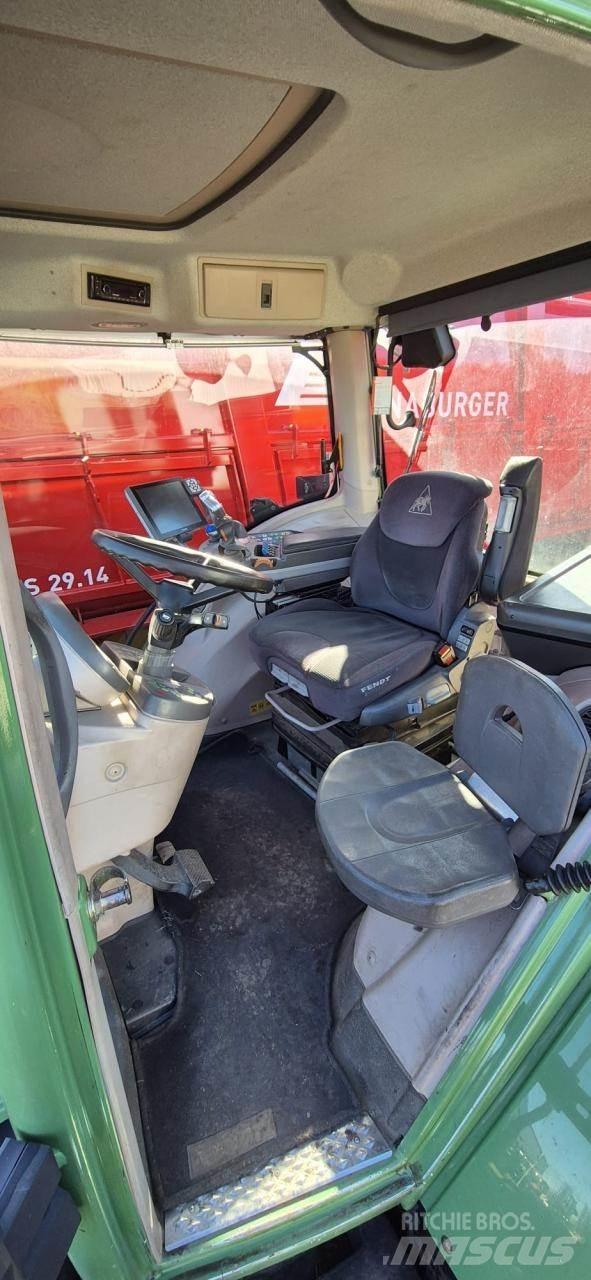 Fendt 828 Vario Traktori
