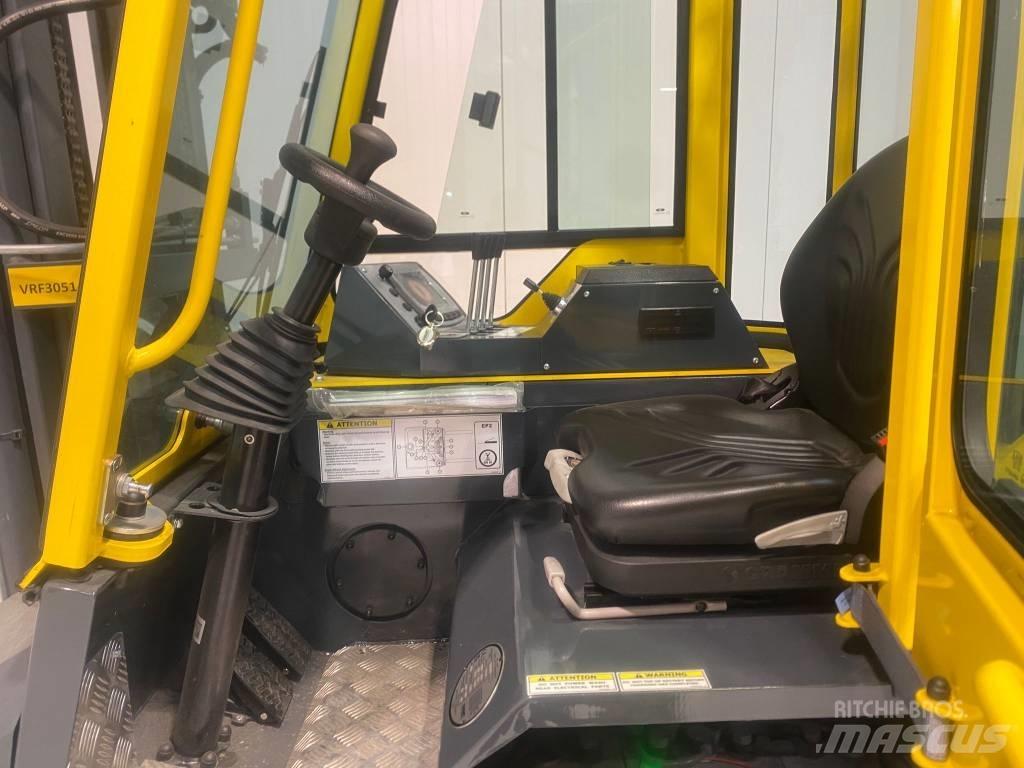 Combilift CBE2500 Viljuškari sa 4-stranskim dohvatom