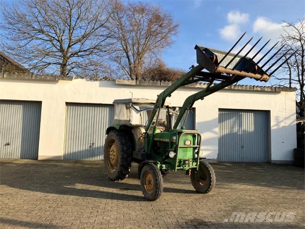 John Deere 1020 Traktori