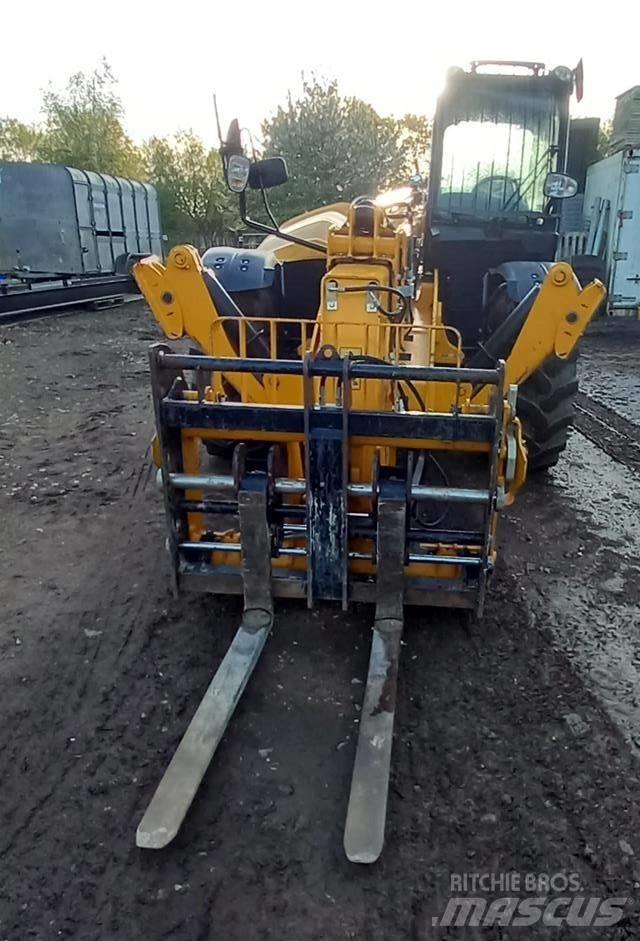 JCB 540-140 Teleskopski viljuškari
