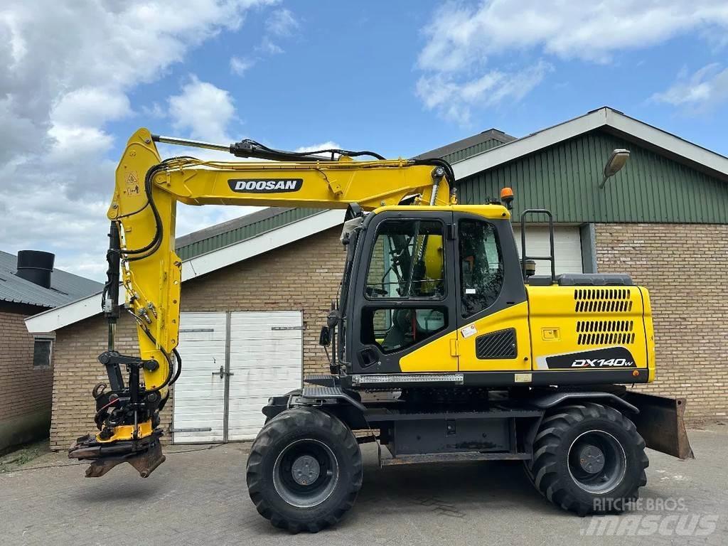 Doosan DX140W-5 Bageri točkaši