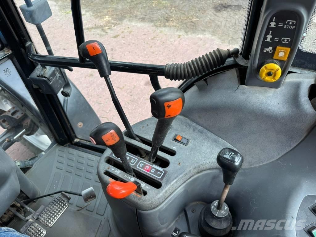 New Holland TS90 Traktori