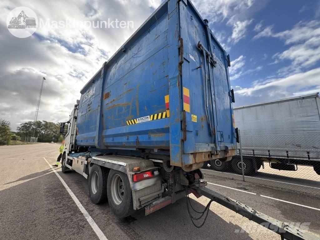 Scania R 580 EKIPAGE Rol kiper kamioni sa kukom za podizanje tereta