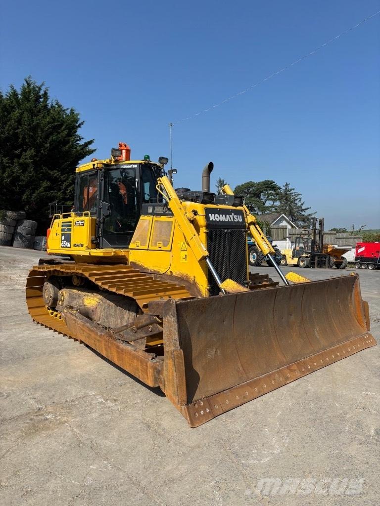Komatsu D 65 PXi-18 Buldožeri guseničari