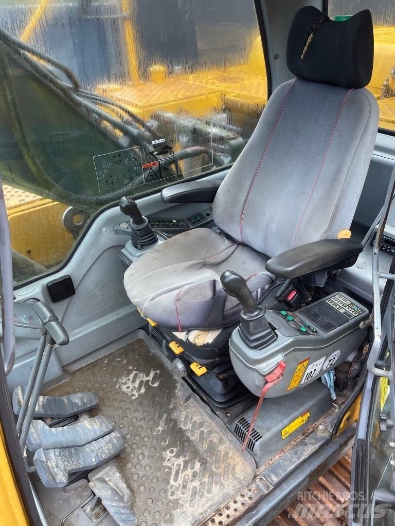 Volvo EC210B Bageri guseničari