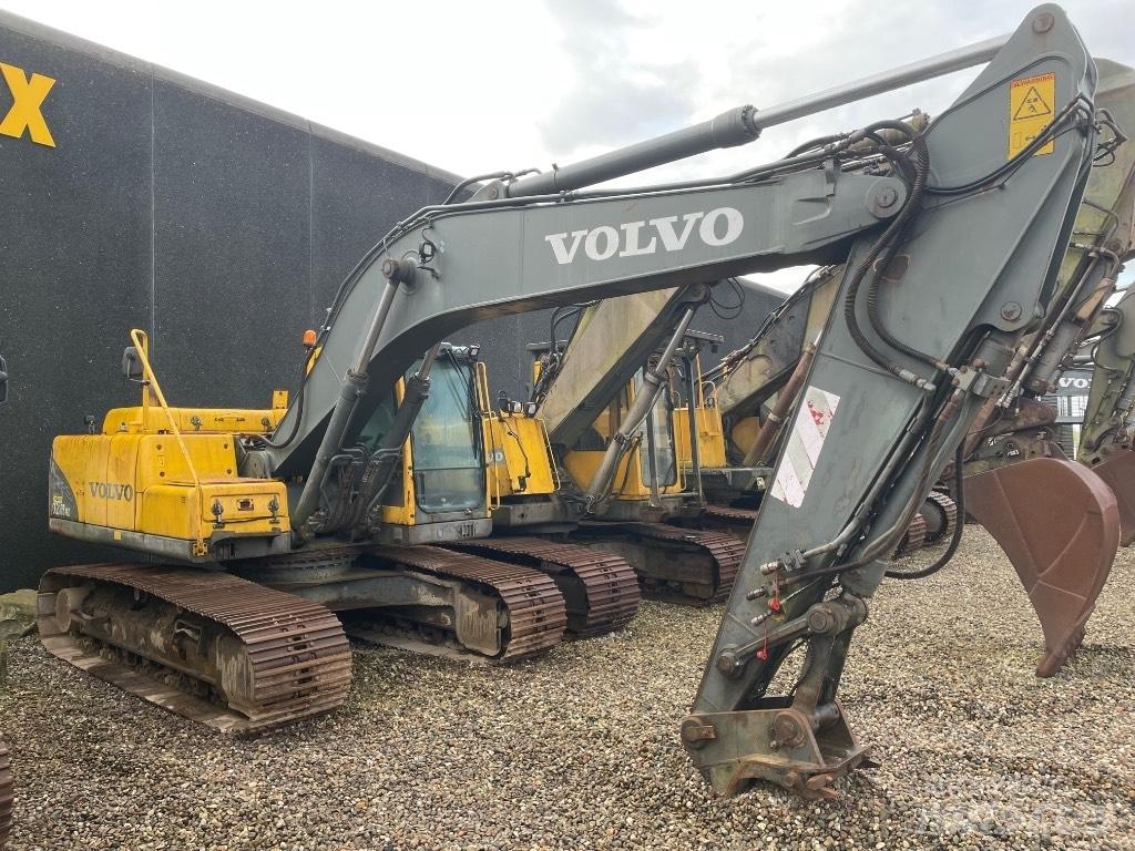 Volvo EC210B Bageri guseničari
