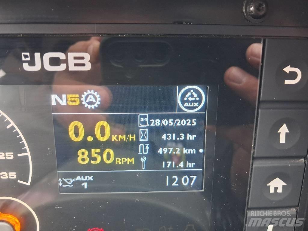 JCB TM 320 S Poljoprivredni teleskopski utovarivači
