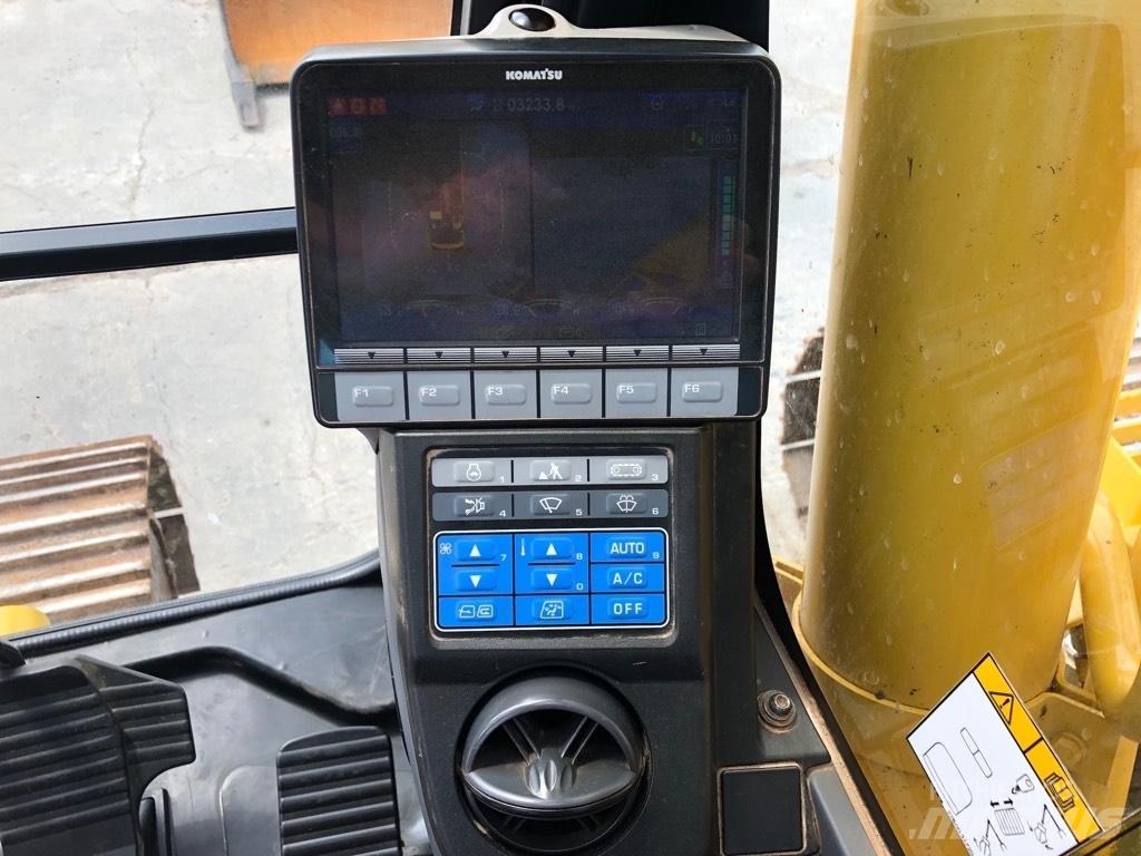 Komatsu PC210LC-11 Bageri guseničari