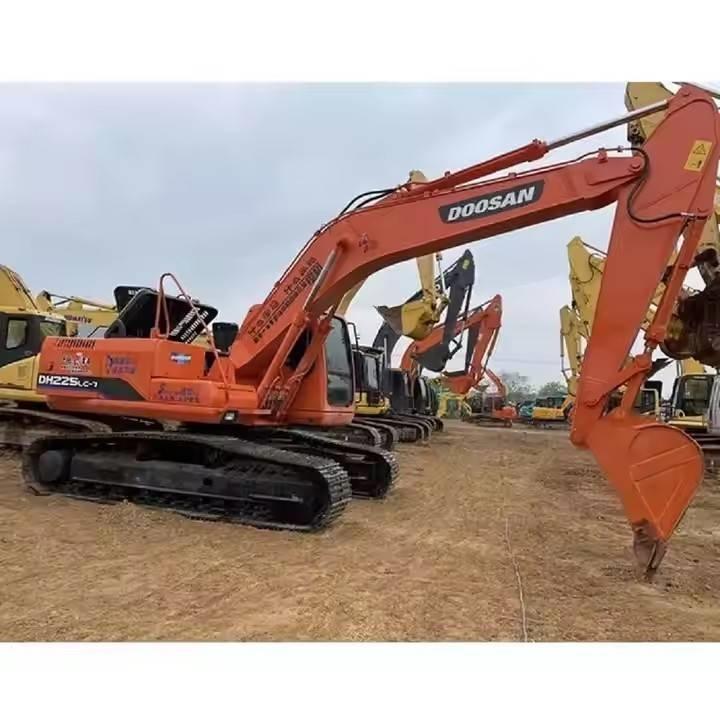 Doosan DH 225 Bageri guseničari