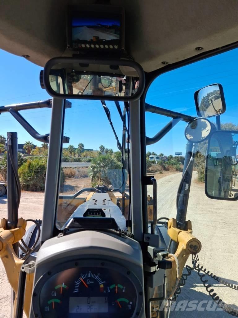 CAT 120 M 2 AWD Grejderi