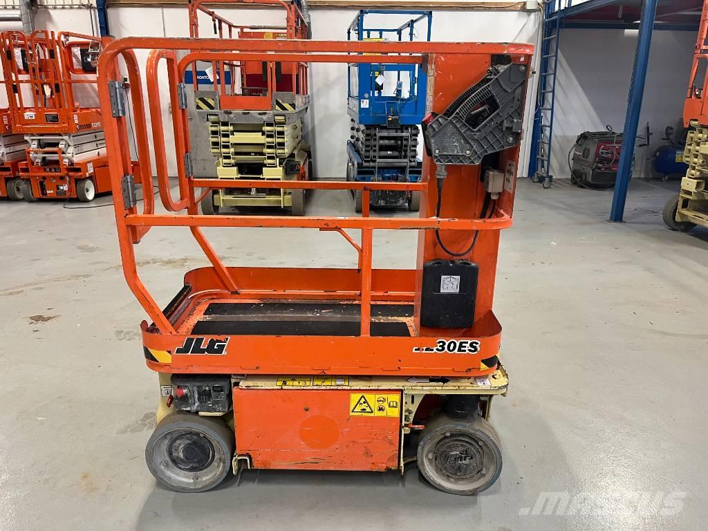JLG 1230 ES Jarbolne penjajuće platforme