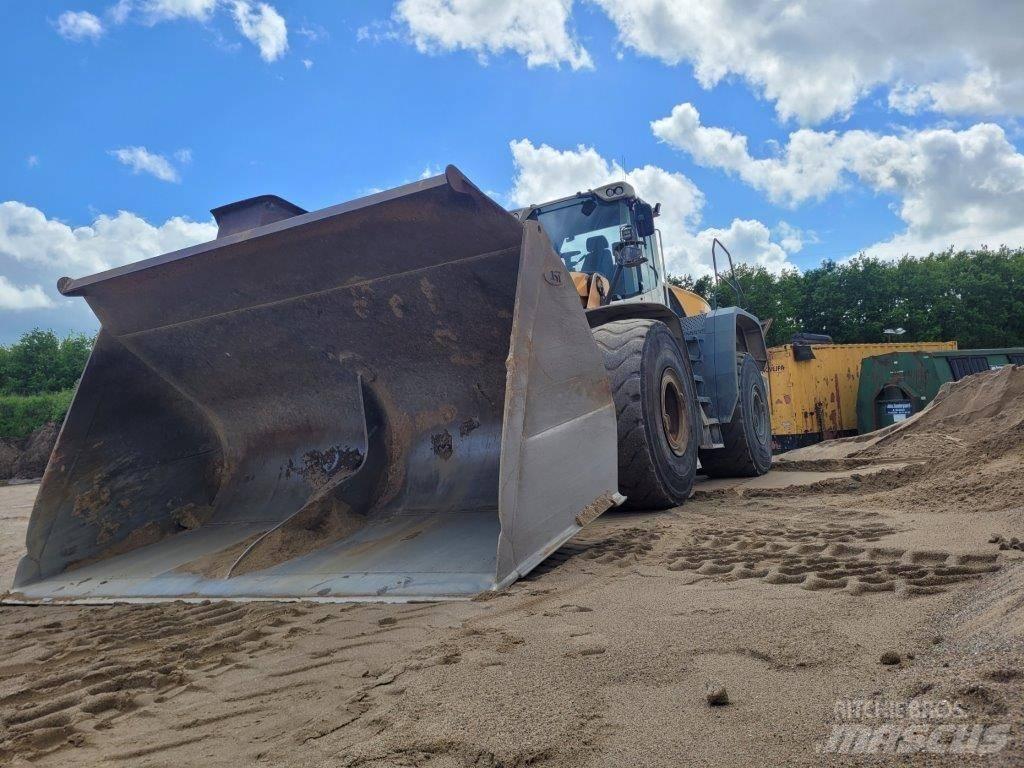 Liebherr L 586 Utovarivači na točkove