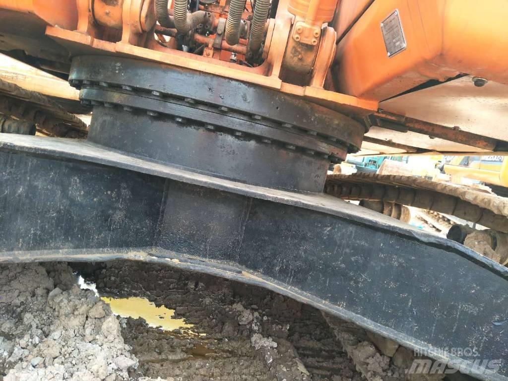 Doosan 225 Bageri guseničari