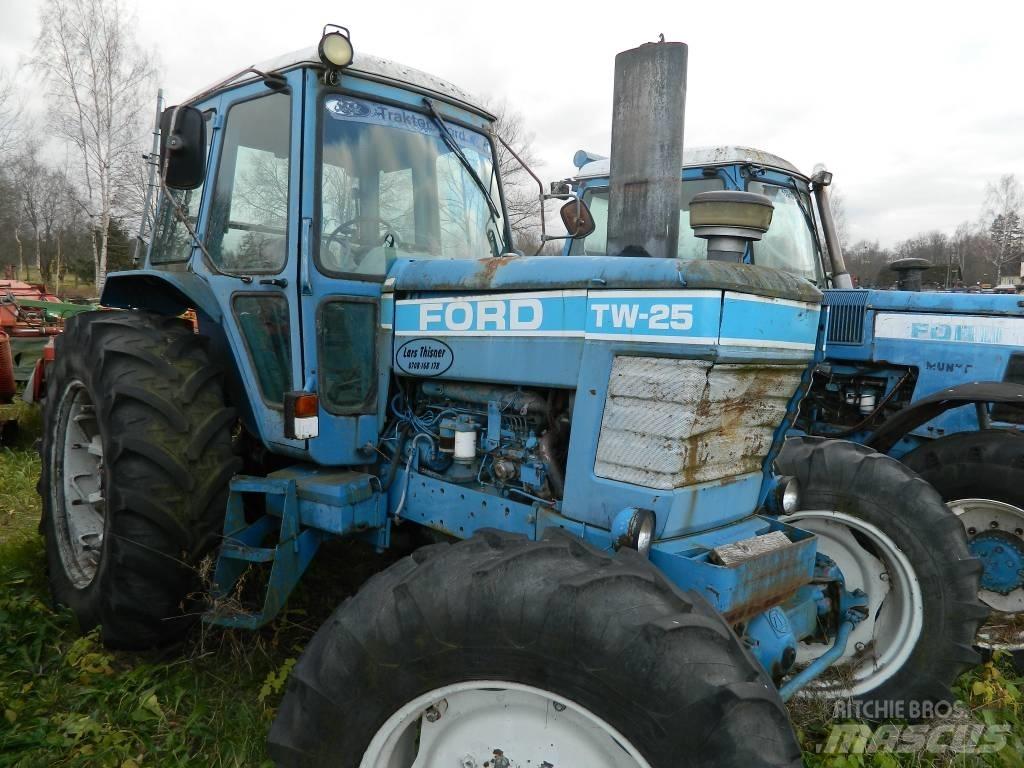 Ford TW 25 Traktori