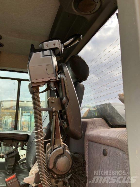 Liebherr L 566 Utovarivači na točkove