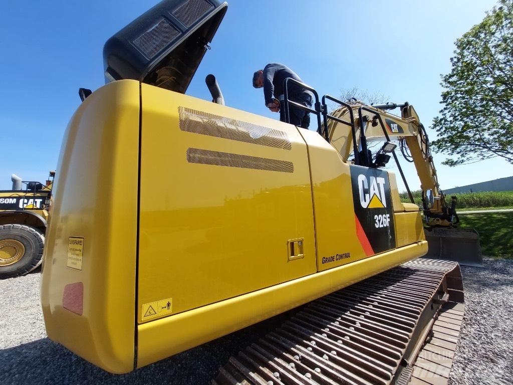 CAT 326 F L Bageri guseničari