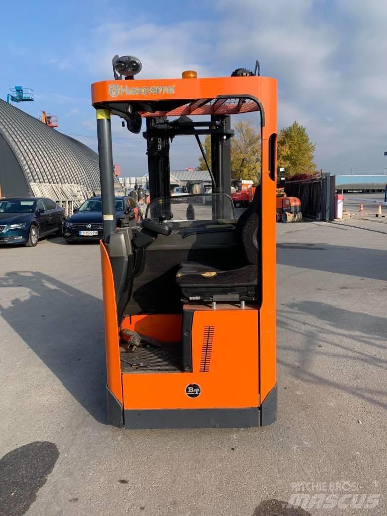 BT SRE 135 L Samopogonski ručni viljuškari
