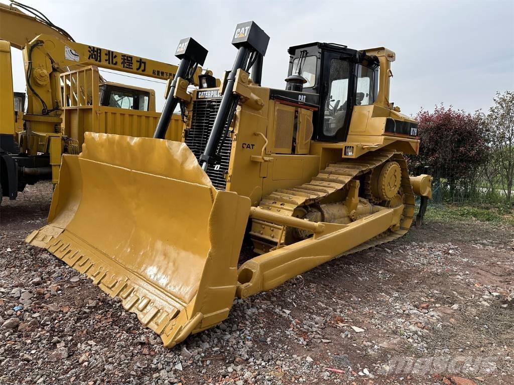CAT D 7 H Buldožeri guseničari